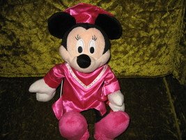 Minnie Mouse Disney graduation 13 doll new in box
