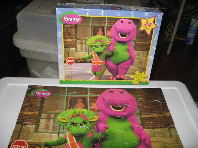 Image 0 of Hasbro Barney Kid Sized 24 piece puzzle age 3 to 7 