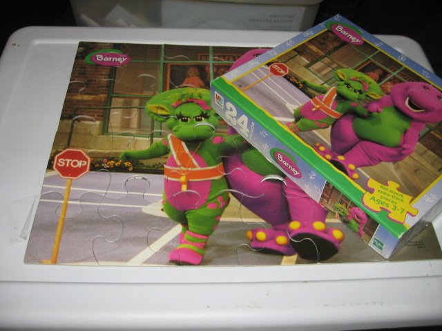 Image 1 of Hasbro Barney Kid Sized 24 piece puzzle age 3 to 7 