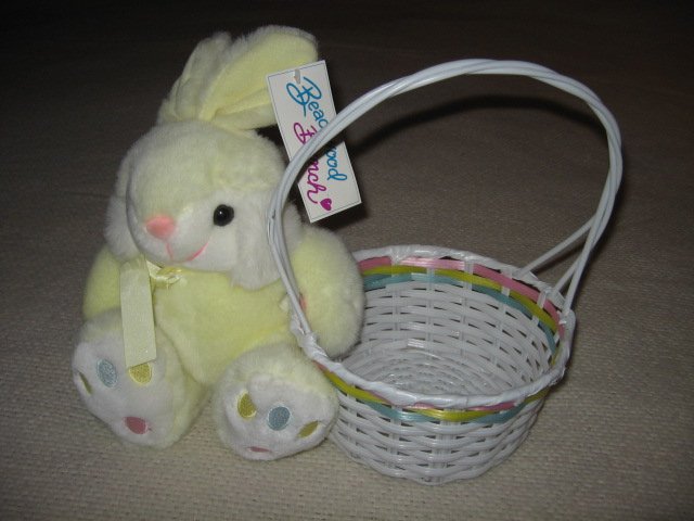 Beachwood Bunch Easter Bunny and basket