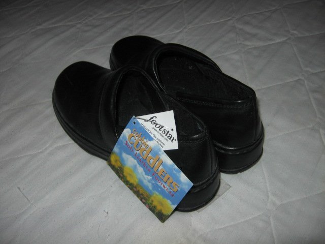 Image 0 of Cobbie Cuddlers woman shoes size 7 1/2 black new 