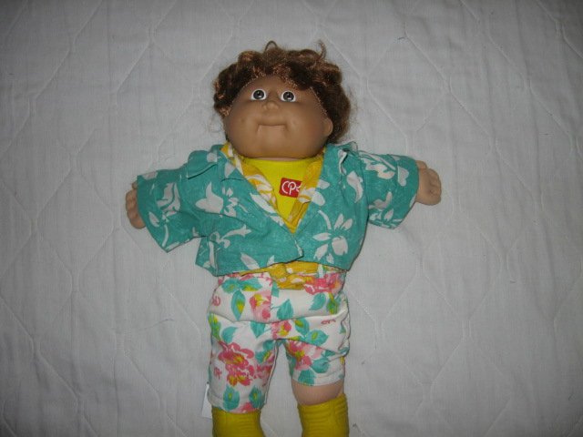 Cabbage Patch  Doll dressed red brown hair 16 inch