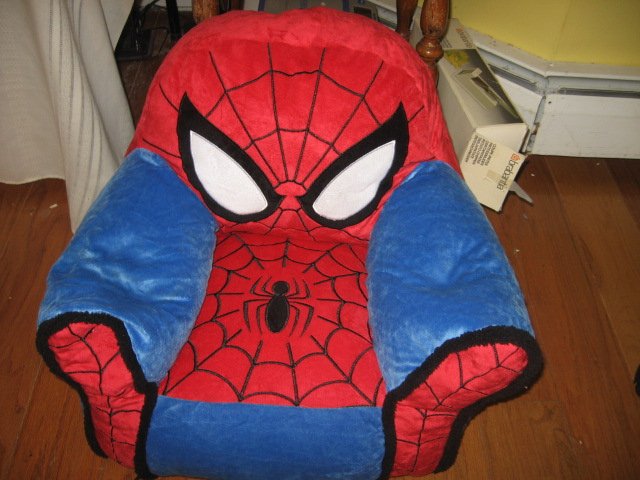Spiderman Marvel 2021 pouting kids chair great condition