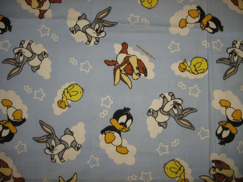 Looney tunes Baby Bugs Tweety Sylvester on clouds cotton fabric 34"x48" RARE