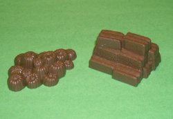 Thumbnail of Marx Recast Plastic Harvest Pumpkin And Hay Bales Set