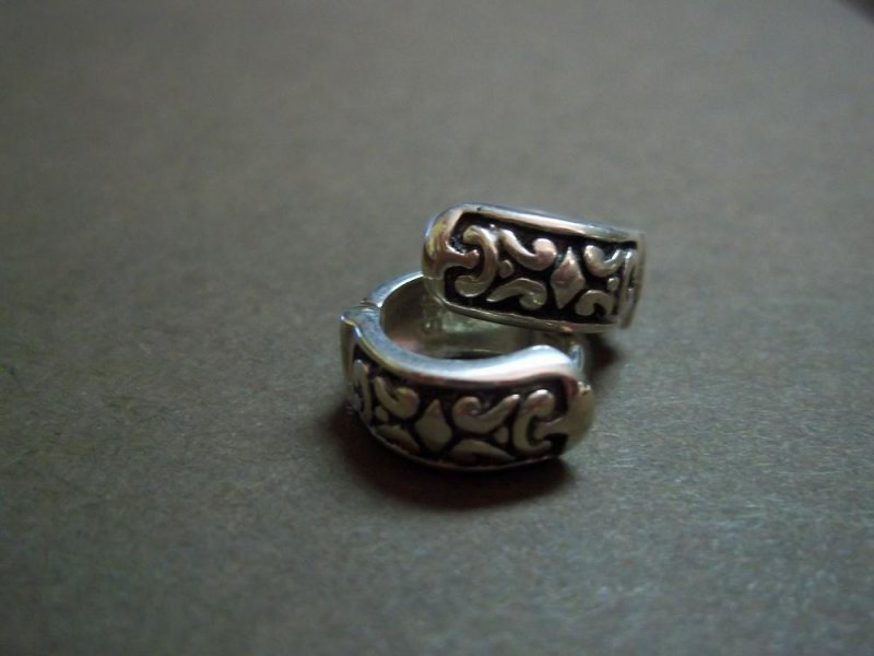 P0837 Retired Silpada Geometric Sterling silver Earrings