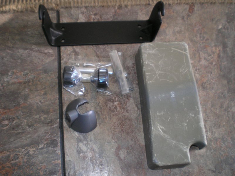 Raymarine Ray125 VHF Radio, Microphone Mounting Bracket and Suncover