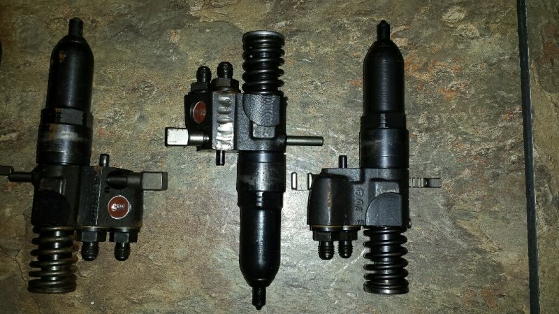 Image 3 of 4 Detroit Diesel N65 Fuel Injectors for repair or for parts only