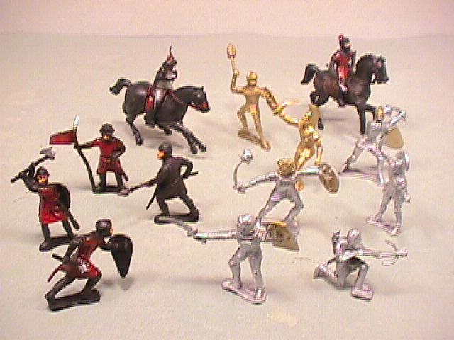 from the 1960s Details about   Vintage set of 16 plastic KNIGHT toy figures 8 black 8 white 