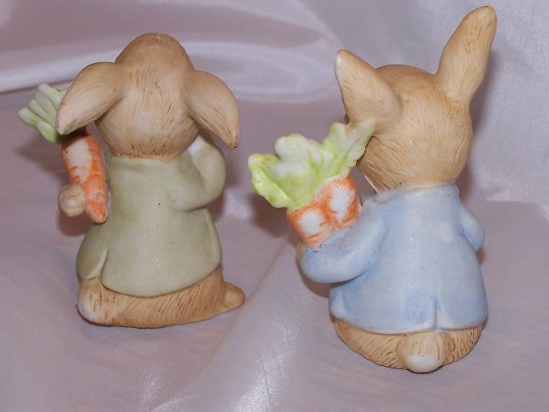 Image 3 of Bunny Rabbit w Carrots Figurines