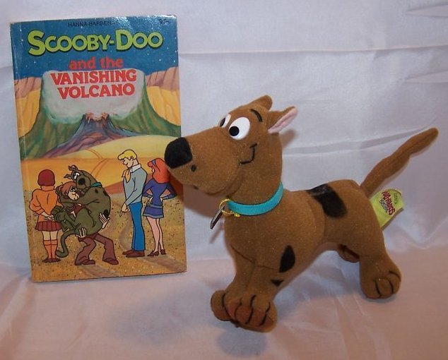 Scooby Doo and The Vanishing Volcano Book and Stuffed Plush