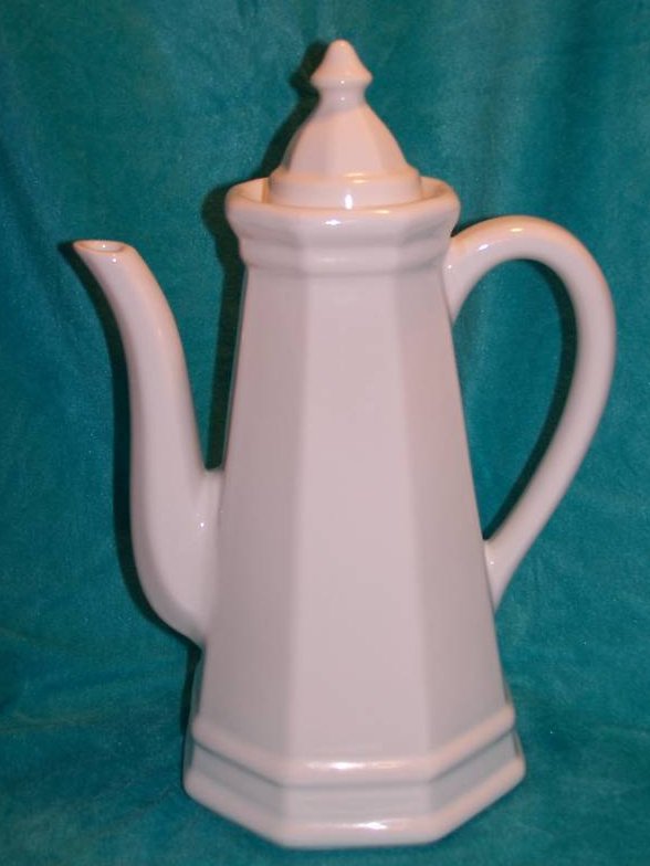 Pfaltzgraff Tea Coffee Pot White 12 c