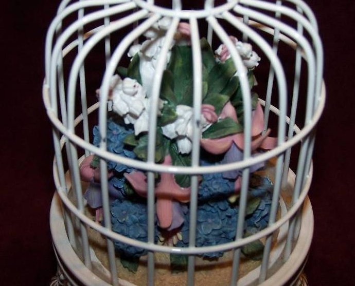 Image 5 of San Francisco Music Box Birdcage w Flower Bouquet