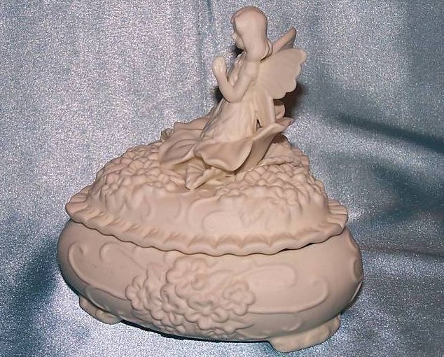 Image 2 of Heart Shaped Fairy Trinket Box with Flowers, Vines