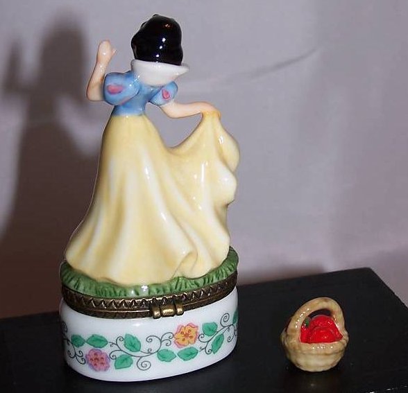 Image 1 of PHB Snow White Trinket Box with Basket of Apples 