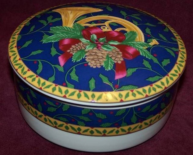 Mikasa Christmas French Horn Trinket Box w Lid, New