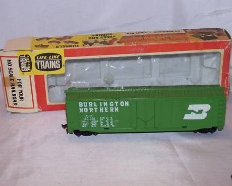 Image 0 of Tyco Burlington Northern Green Cargo Car