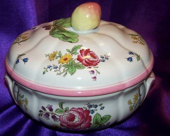 Image 3 of Spode Floral Vegetable Bowl w Lid, Marlborough Sprays