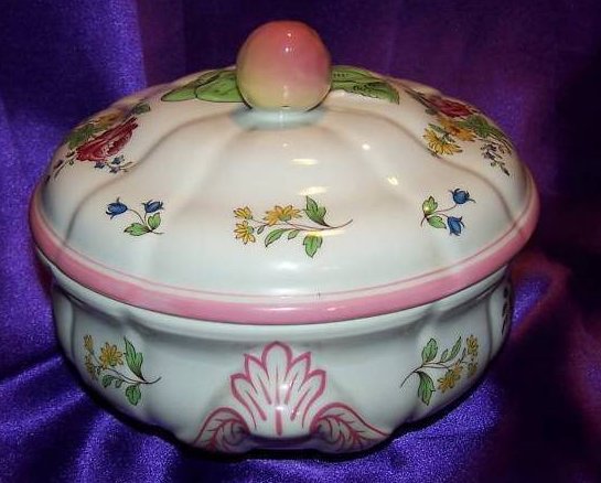 Image 4 of Spode Floral Vegetable Bowl w Lid, Marlborough Sprays