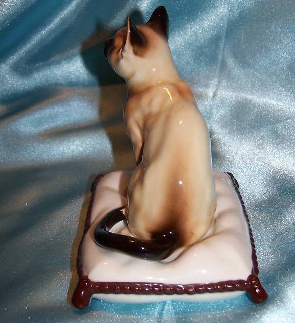 Image 3 of Siamese Cat and Pillow Ceramic Figurine