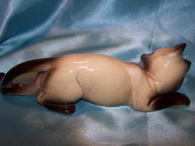 Image 2 of Siamese Kitten Kitty Cat Figurine, Stretching, Japan