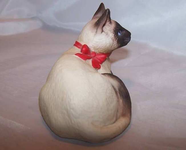 Image 1 of Siamese Cat Kitten Kitty w Red Bow Figurine, Schmid