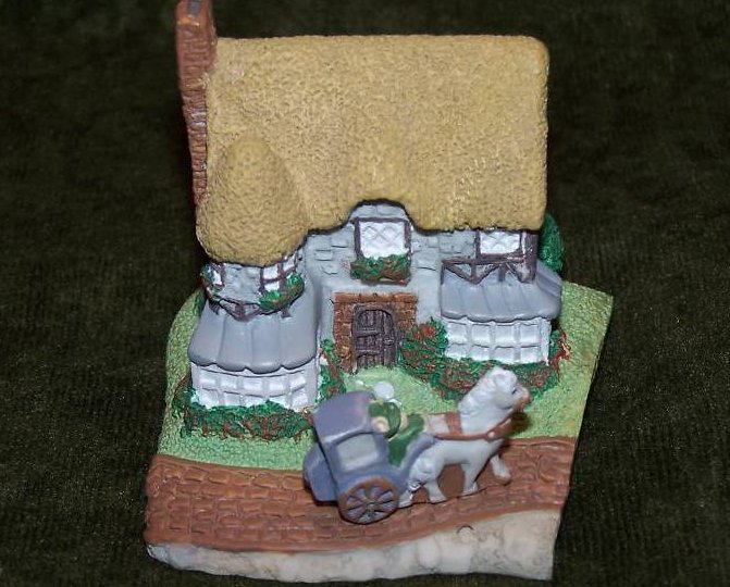 Easter Bunny Trail Cottage w Horse Carriage Bunny, Avon