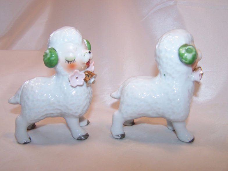 Image 3 of Happy Lamb, Sheep Pair with Flowers, Japan Japanese