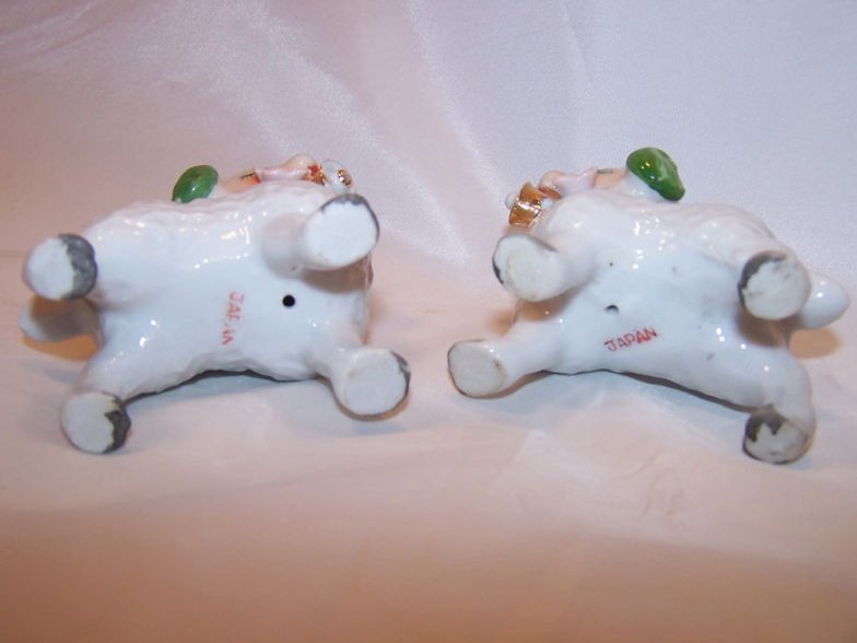 Image 4 of Happy Lamb, Sheep Pair with Flowers, Japan Japanese
