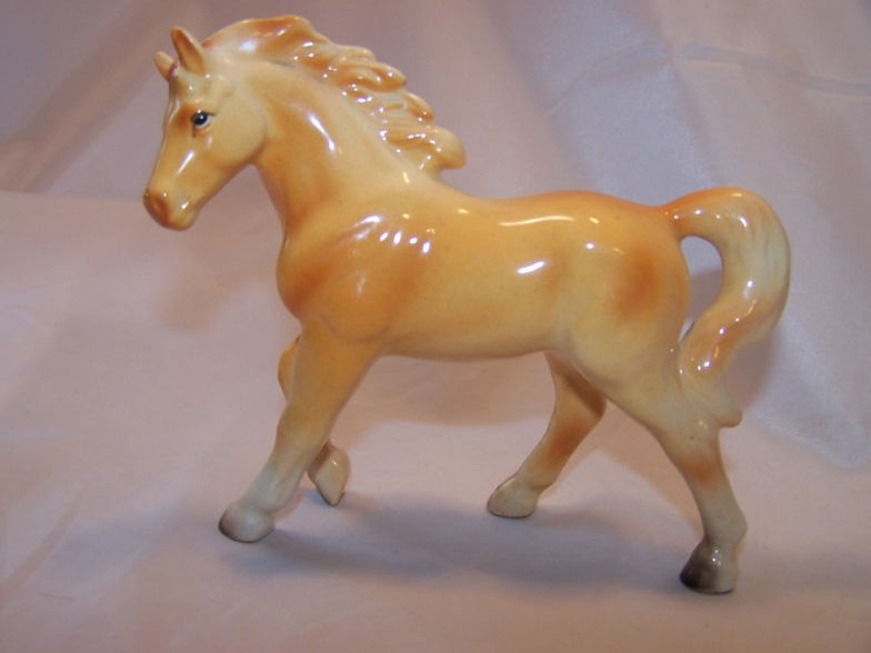 Image 1 of Vintage Palomino Horse Pony, Japan Japanese