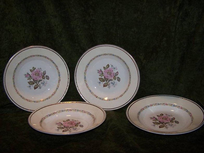 Image 1 of Eggshell Georgian Homer Laughlin, 4 Dishes, Bowls