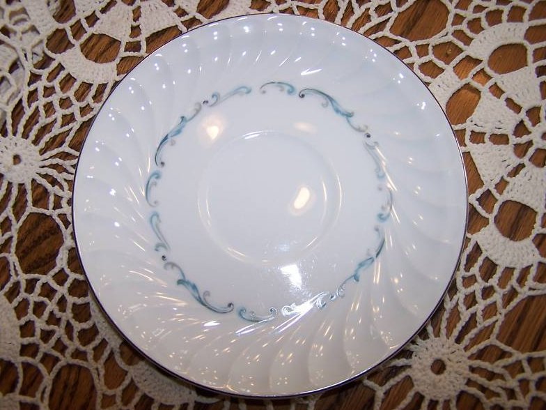 Celebrity Fine China Evening Tide Saucer, Japan