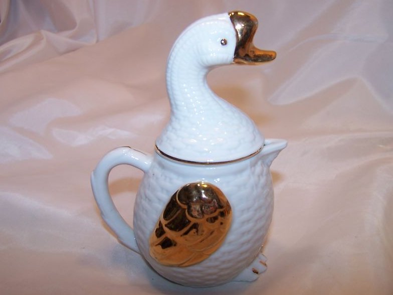 Image 2 of White Chinese Goose Creamer w 18 K Gold, 