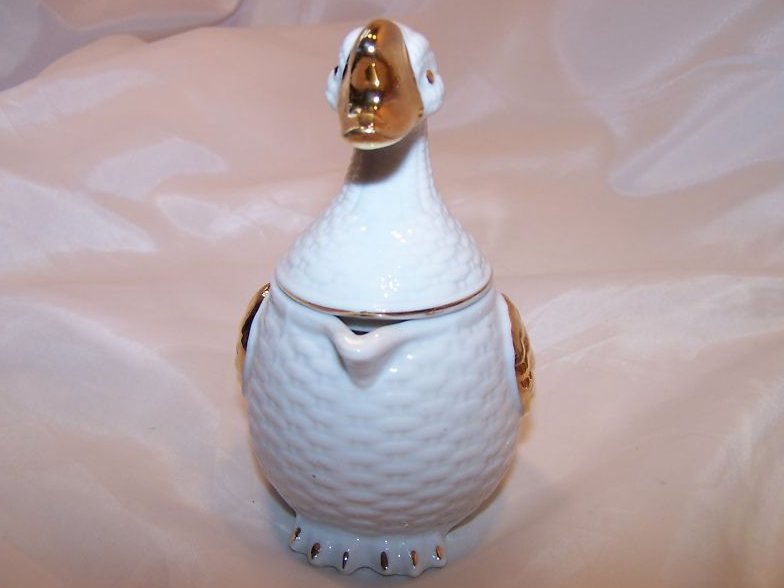 Image 3 of White Chinese Goose Creamer w 18 K Gold, 