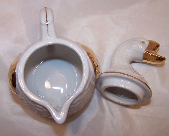 Image 5 of White Chinese Goose Creamer w 18 K Gold, 