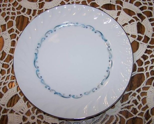 Image 0 of Celebrity Fine China Evening Tide Bread Plate, Japan