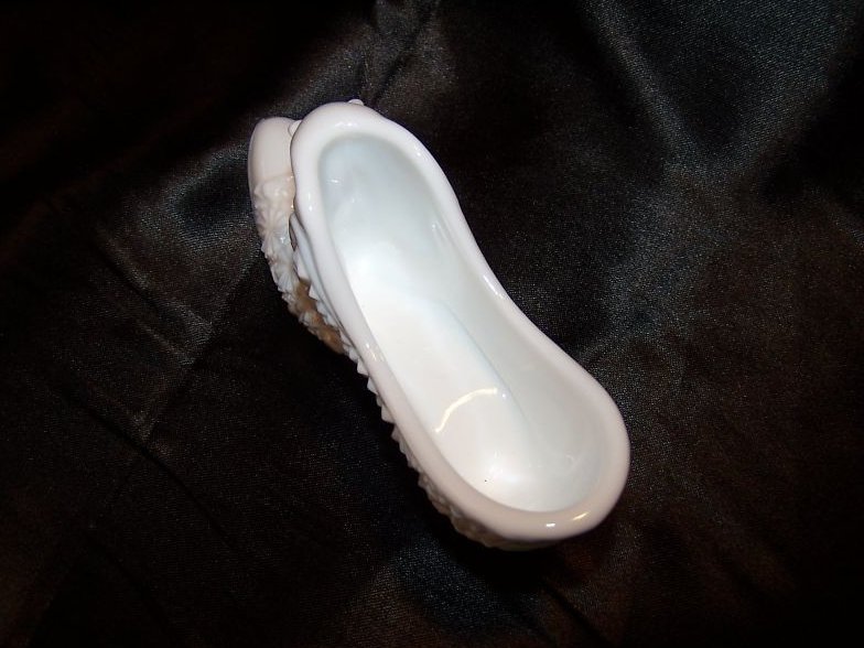 Image 4 of Olde Virginia Glass, Milk Glass Shoe w Panther, Cat