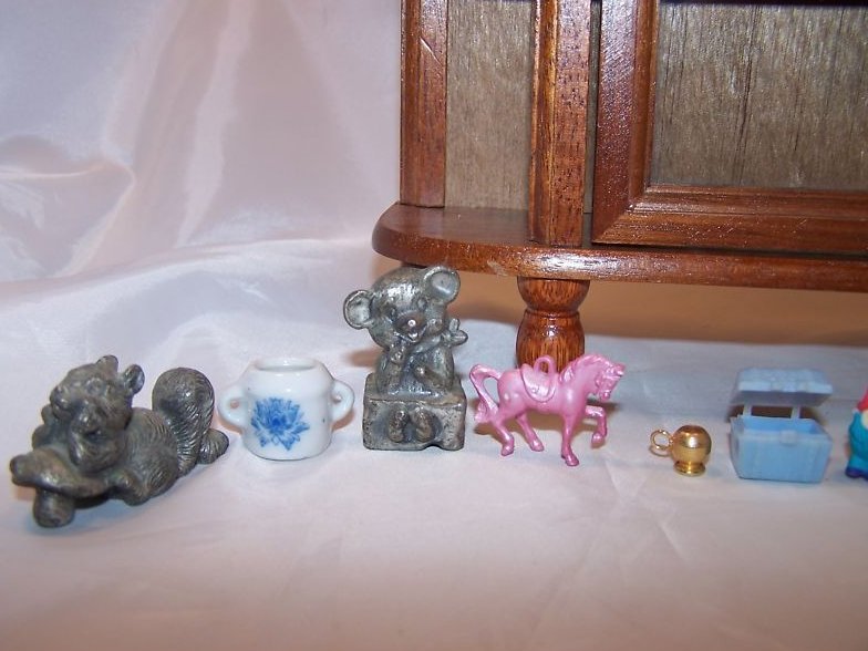 Image 2 of Miniature Curio Cabinet w Knick Knacks, Radnor Flowers