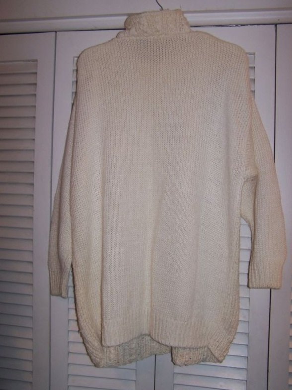 Image 1 of Women's Sz L Pullover Ivory, Flower Pattern Sweater