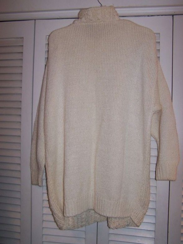 Image 2 of Women's Sz L Pullover Ivory, Flower Pattern Sweater