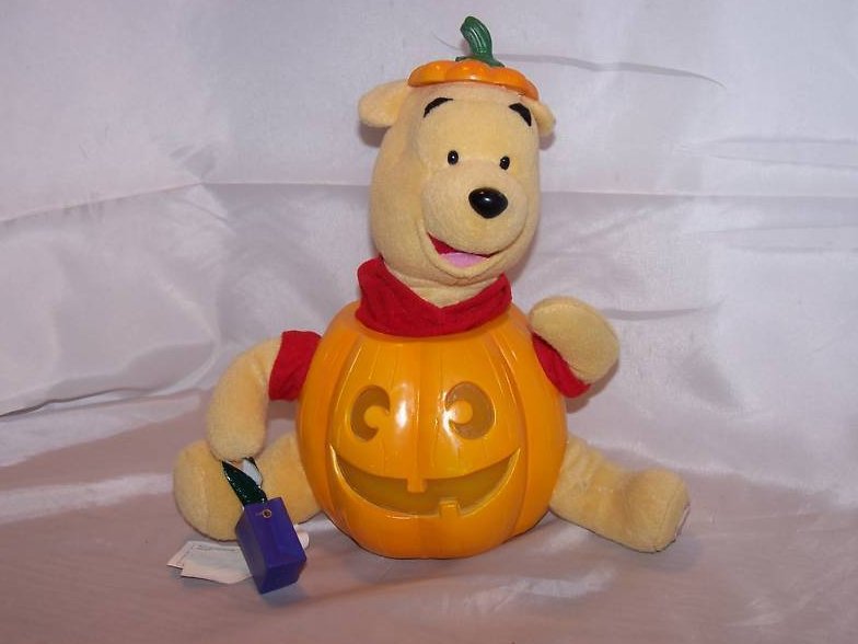 Image 0 of Music Box Winnie the Pooh and Pumpkin, Disney