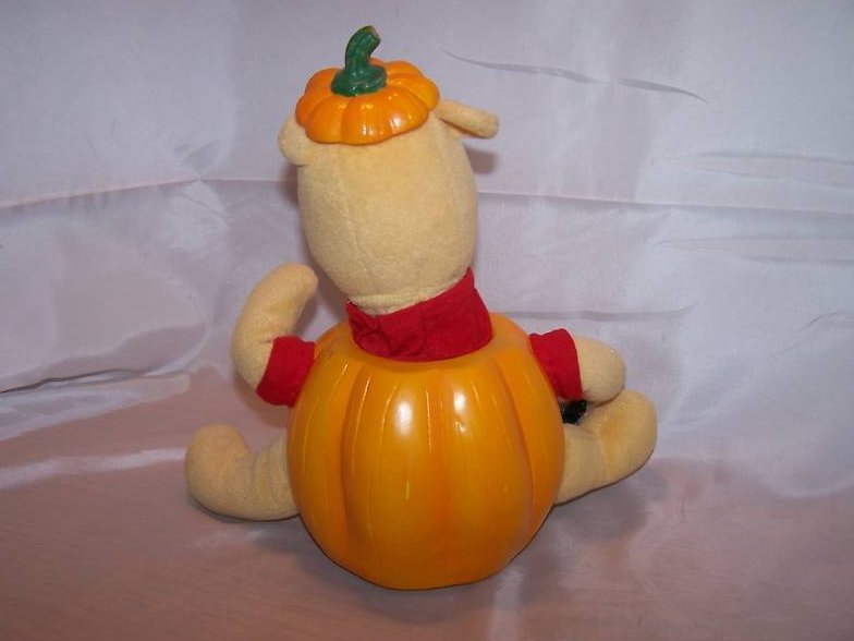 Image 1 of Music Box Winnie the Pooh and Pumpkin, Disney