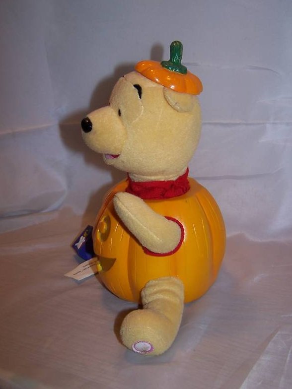 Image 2 of Music Box Winnie the Pooh and Pumpkin, Disney