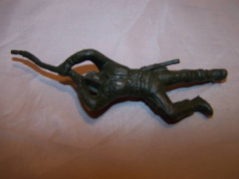 Image 2 of Toy Army Men, Plastic, Two Armed and One w Mine Sweeper, Vintage