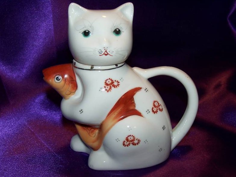 Cat Kitten Holding Carp Fish Painted Teapot Tea Pot