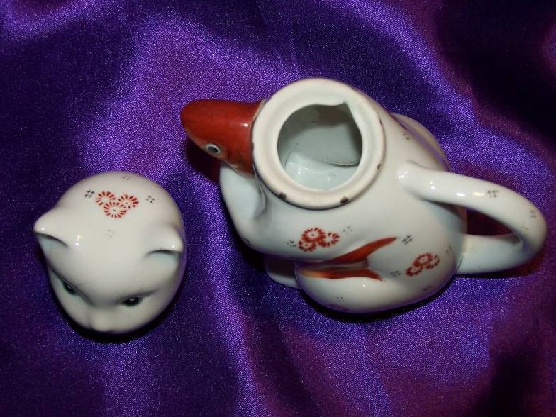 Image 5 of Cat Kitten Holding Carp Fish Painted Teapot Tea Pot