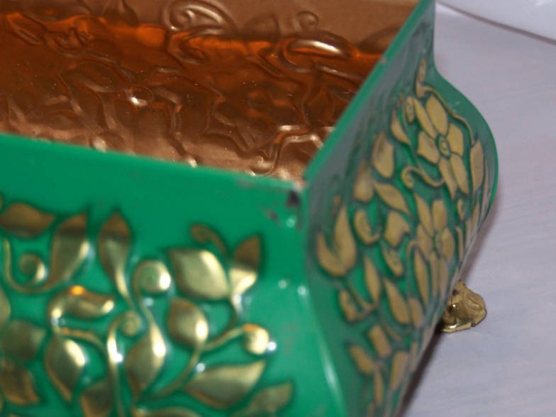 Image 4 of Fricke and Nacke Footed Tin, Green with Gold Raised Flowers