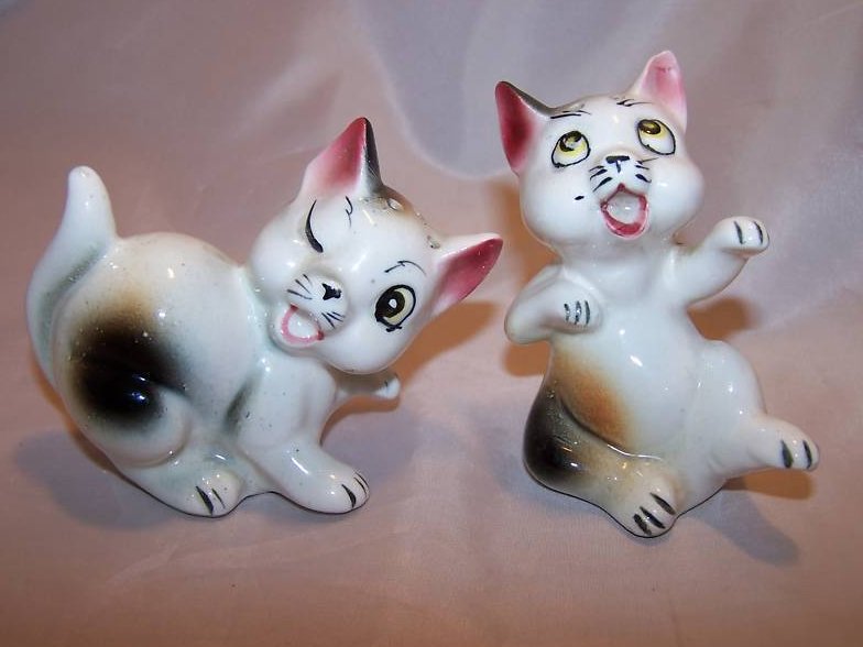 Yowling Cat, Kitten Salt and Pepper Shakers Shaker, Japan Japanese