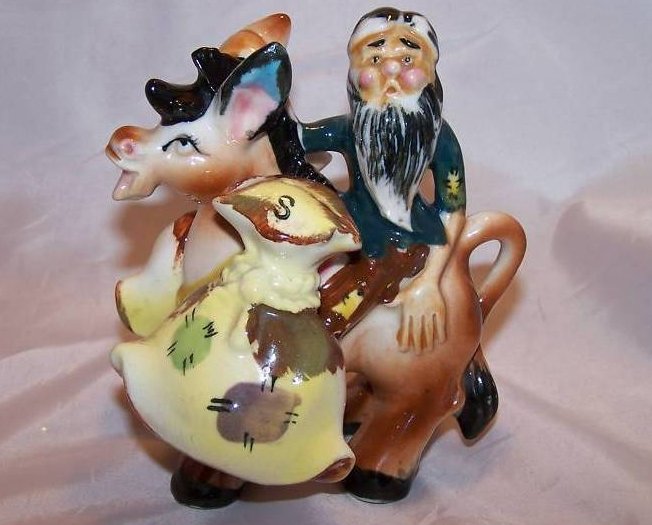 Mule and Hillbilly 3 Piece Salt and Pepper Shakers, Japan 