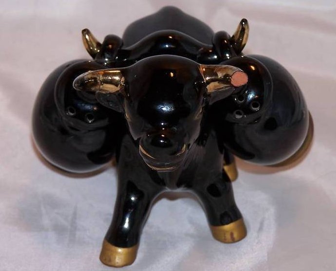 Image 1 of Bull and Urn 3 Piece Salt and Pepper Shakers Japan Japanese